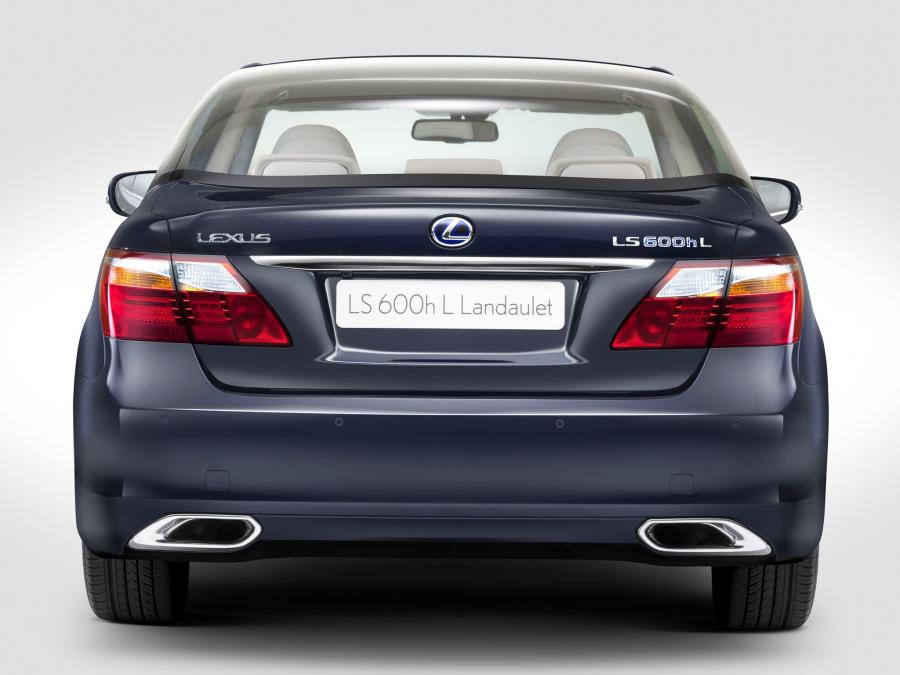  Lexus LS600h L Landaulet by Carat Duchatelet 2011 года  (фото 11 из 11)